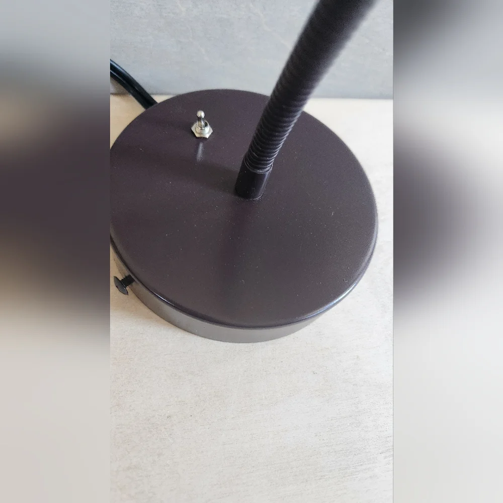 Wall Mounted Plug In Adjustable Reading Lamp - Picture 2 of 10